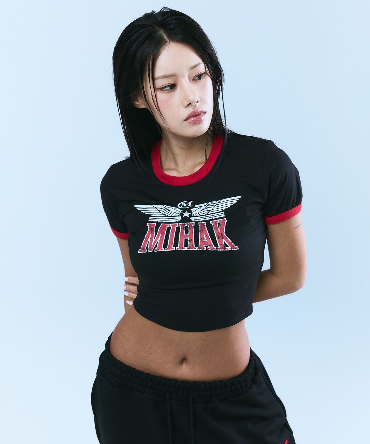 미학(MIHAK) 헤리티지 로드 링거 크롭 티셔츠 (BLACK)