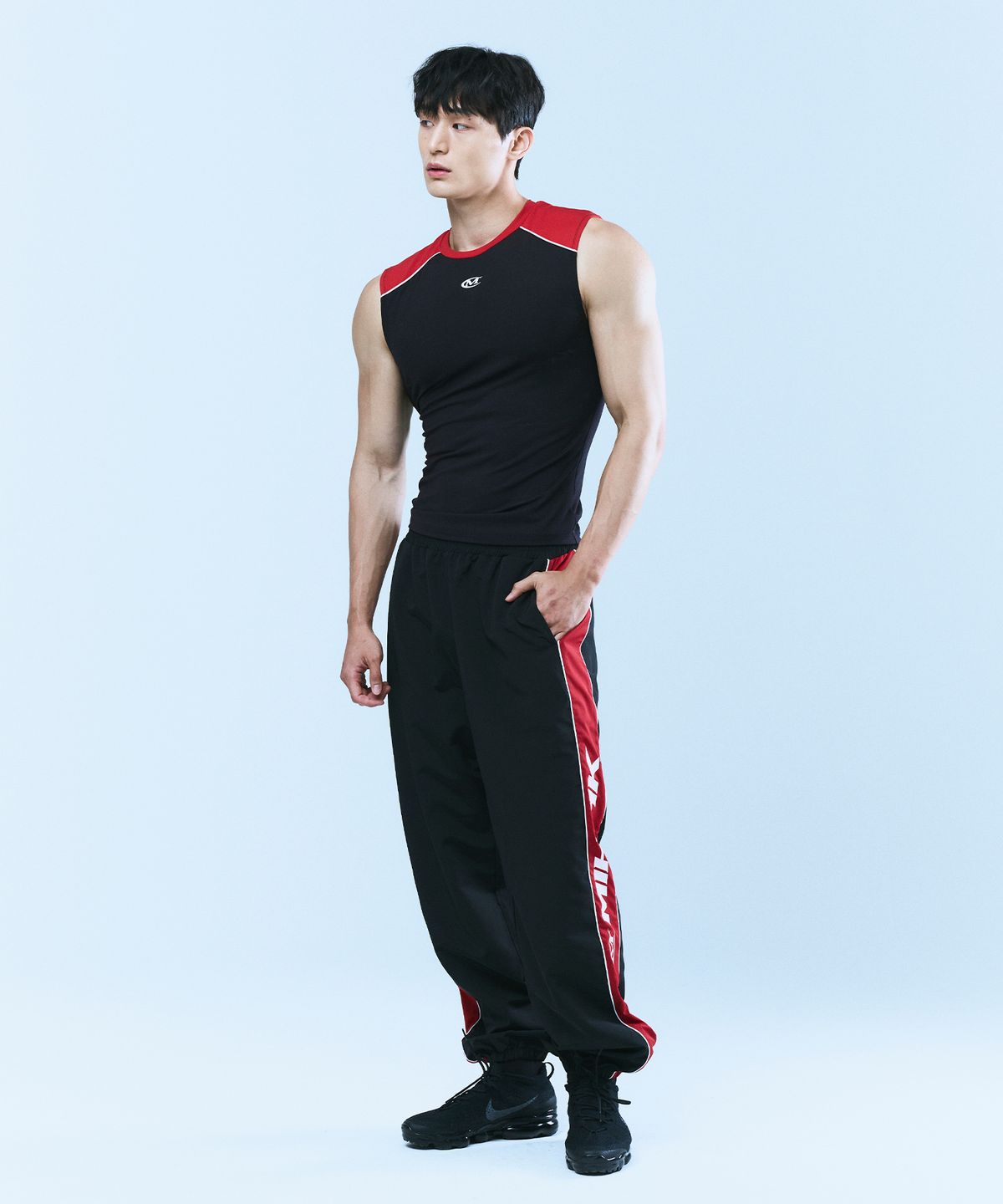 미학(MIHAK) 컬러 블록 파워핏 프로 슬리브리스 (BLACK)