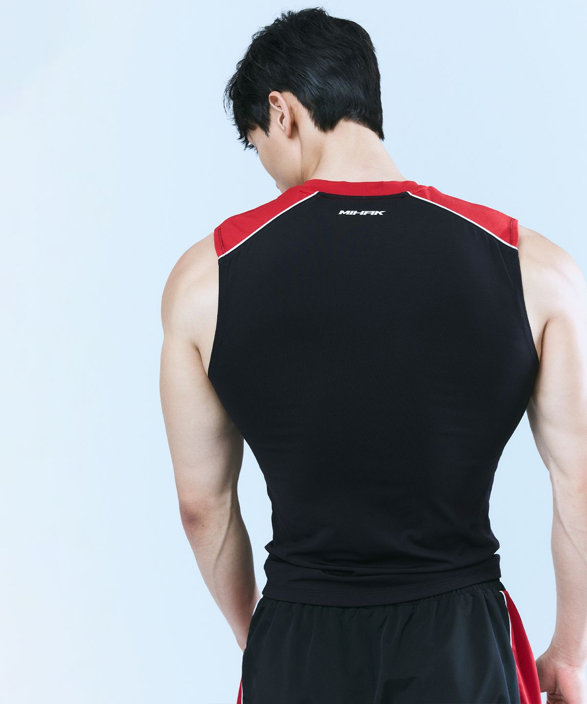 미학(MIHAK) 컬러 블록 파워핏 프로 슬리브리스 (BLACK)