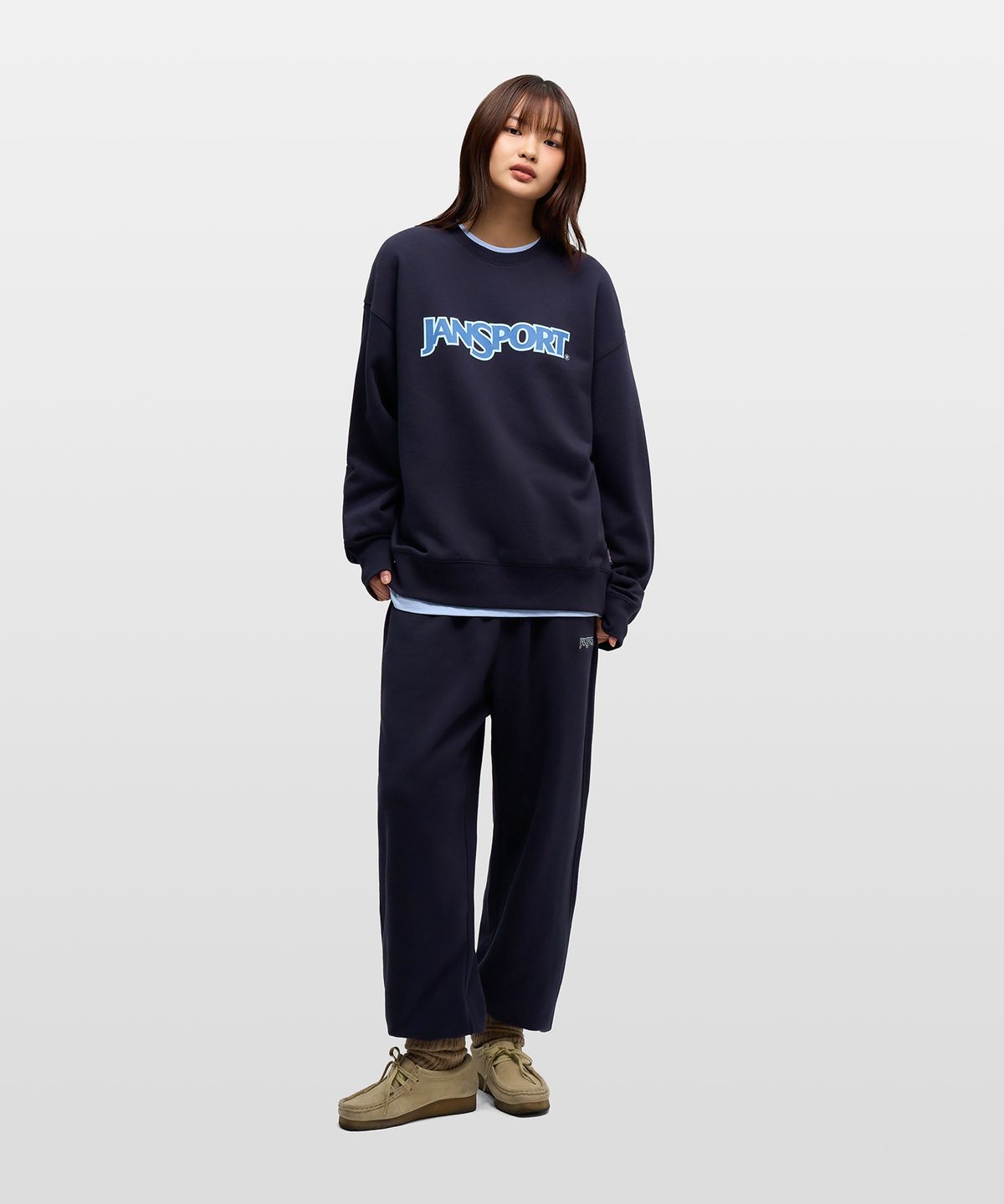 잔스포츠(JANSPORT) 베이직 로고 스웨트 셔츠 NAVY