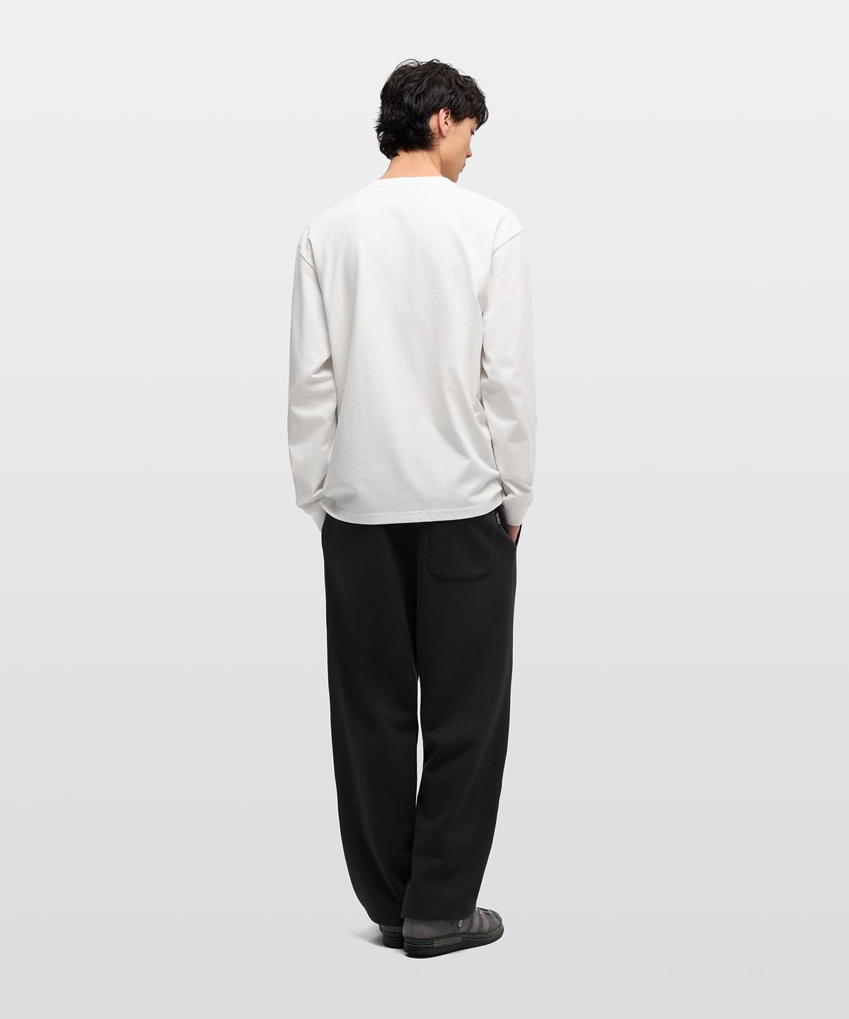 잔스포츠(JANSPORT) 그래픽 로고 롱슬리브 WHITE