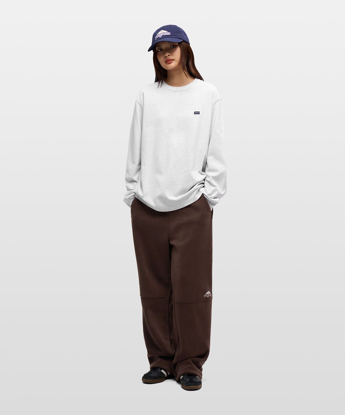 잔스포츠(JANSPORT) 박스 로고 롱슬리브 MELANGE