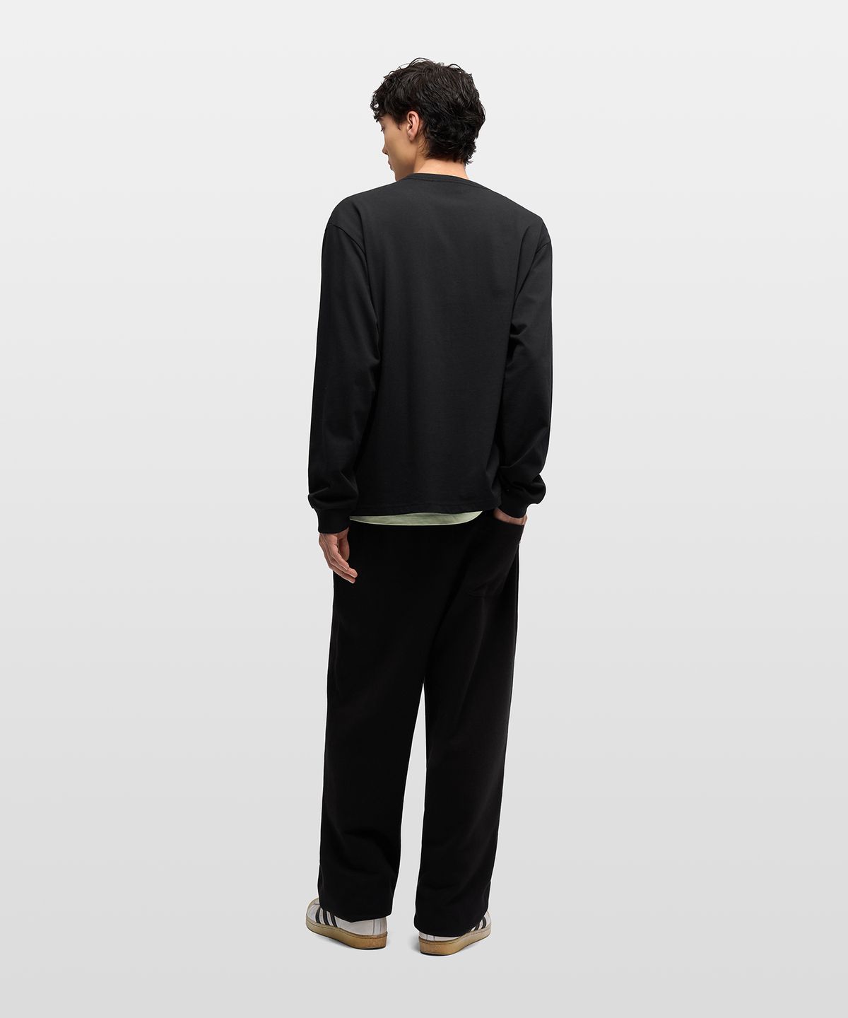 잔스포츠(JANSPORT) 박스 로고 롱슬리브 BLACK