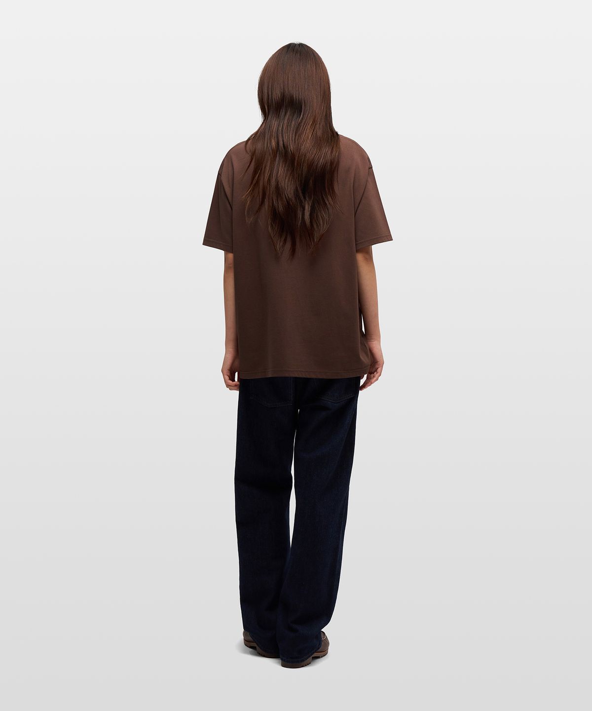 잔스포츠(JANSPORT) 베이직 로고 티셔츠 BROWN