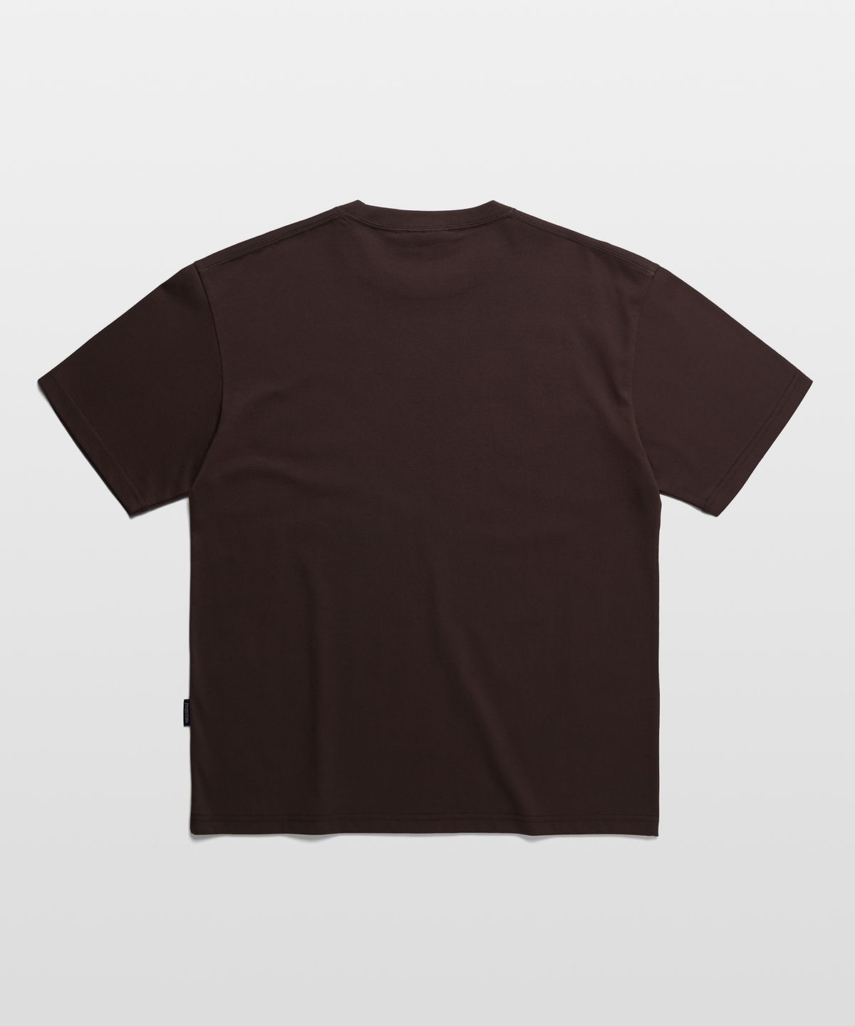잔스포츠(JANSPORT) 베이직 로고 티셔츠 BROWN