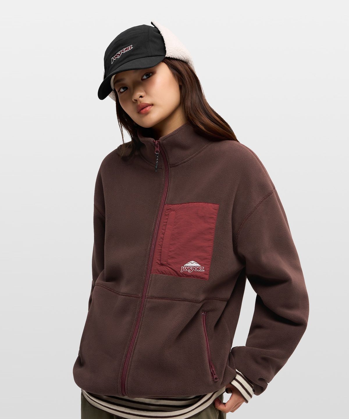 잔스포츠(JANSPORT) 베이직 로고 이어머프 캡 BLACK
