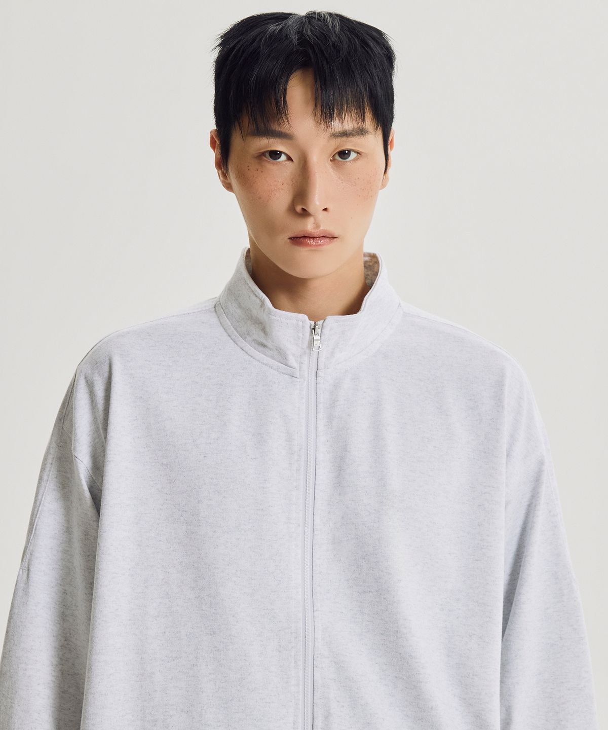 뉴발란스(NEW BALANCE) NBMDG31803 / UNI 에센셜 헤리티지 경량 스텐드넥 집업 (A/GRAY)