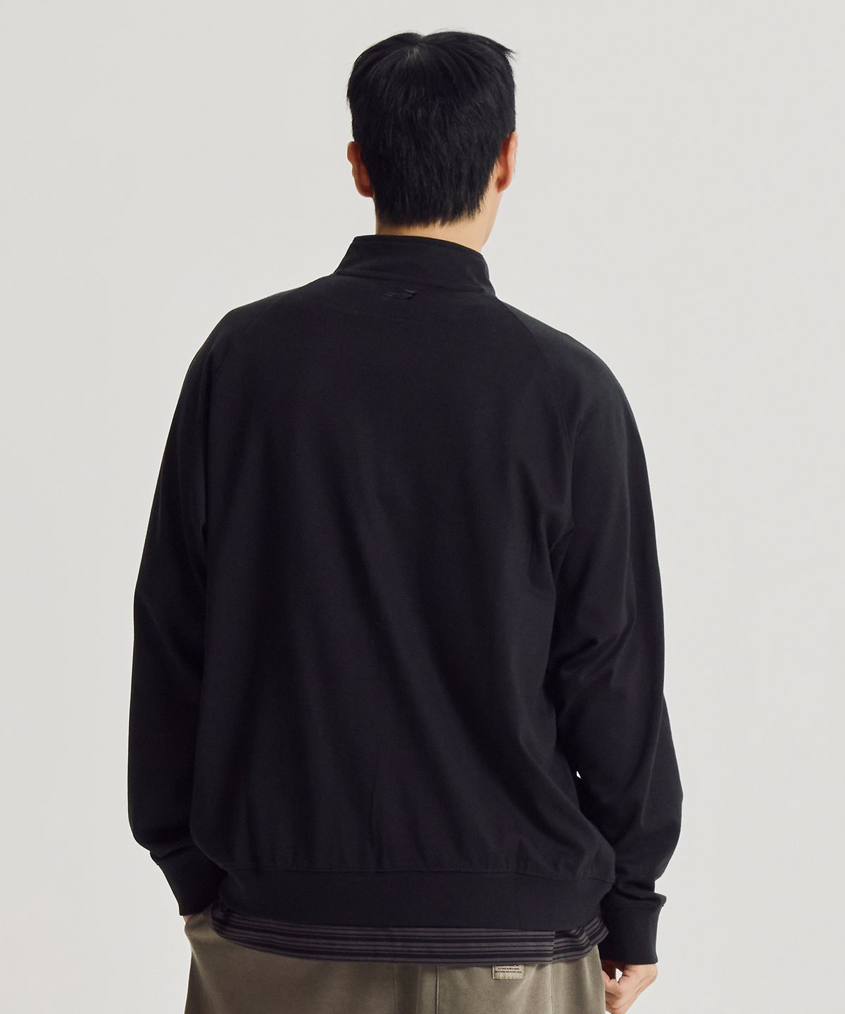 뉴발란스(NEW BALANCE) NBMDG31803 / UNI 에센셜 헤리티지 경량 스텐드넥 집업 (BLACK)