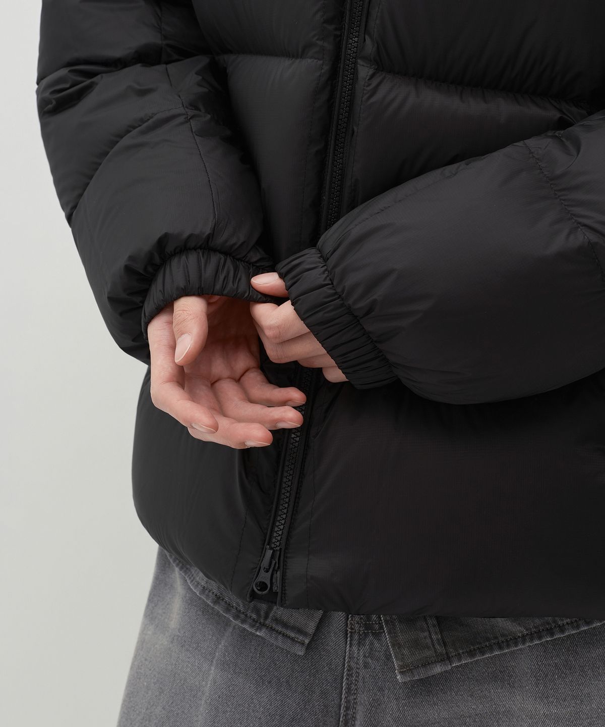무신사 스탠다드(MUSINSA STANDARD) 시어 립스탑 후디드 다운 재킷 [블랙]
