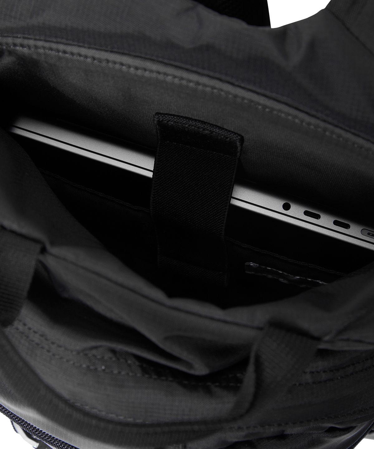 디스이즈네버댓(THISISNEVERTHAT) SP-Logo Field Backpack 28 Black