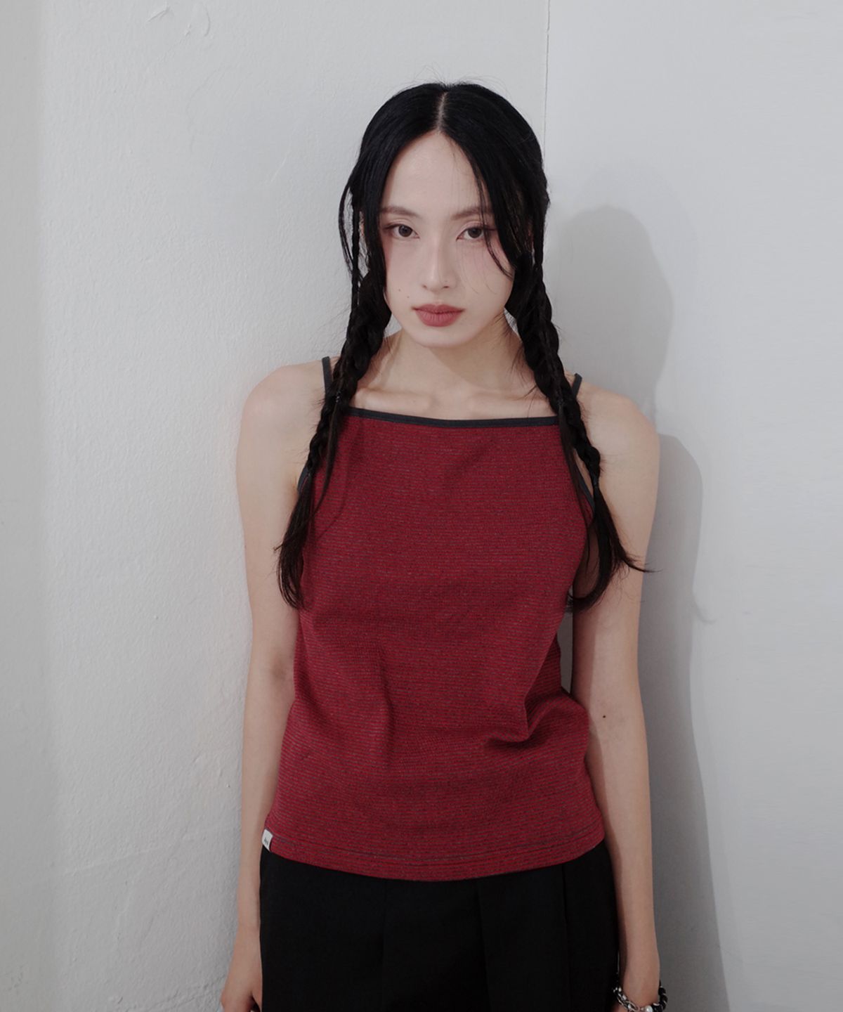 아이불(AYVUL) 스트라이프 스퀘어넥 캐미솔 끈나시, 레드