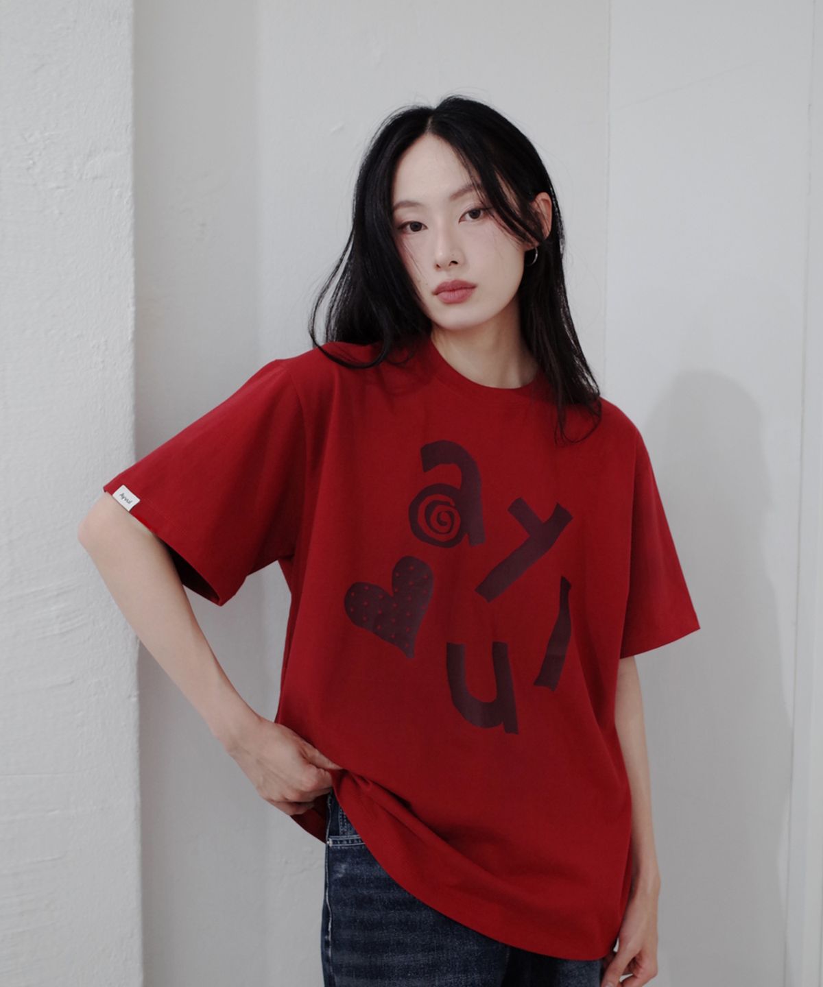 아이불(AYVUL) 도트 하트 로고 오버핏 반팔티, 레드