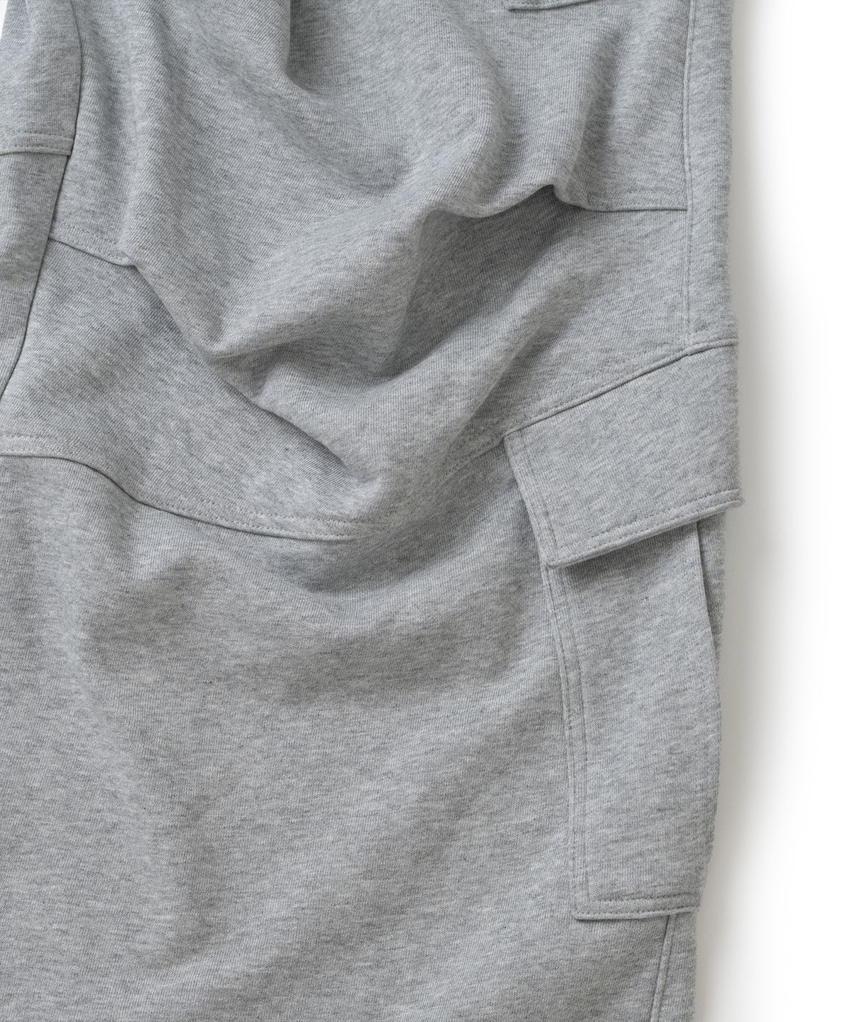 낫포너드(NOT4NERD) Diagonal Panel Dart Cargo Sweat Pants - Grey