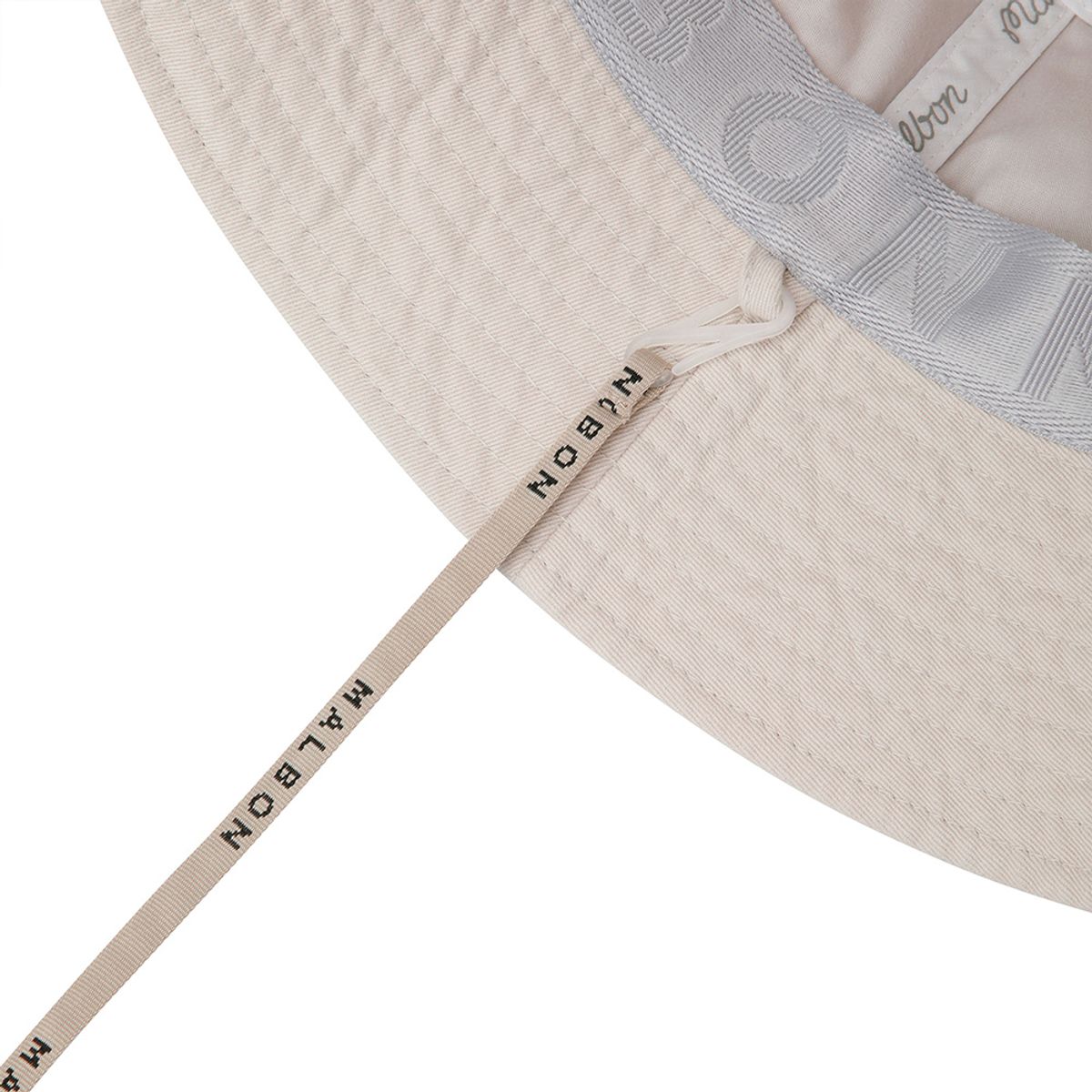 말본 골프(MALBON GOLF) 뉴 베이직 로고 버킷햇 BEIGE