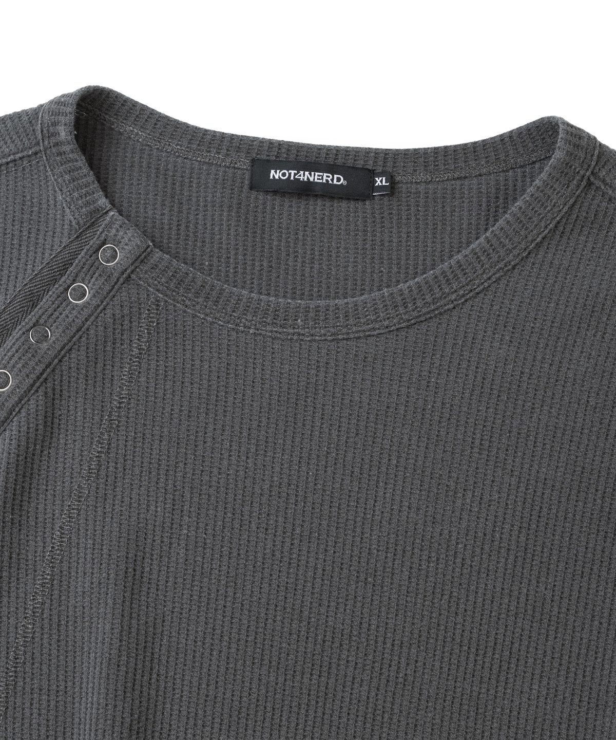 낫포너드(NOT4NERD) Diagonal Seam Waffle Henley Long Sleeve - Charcoal