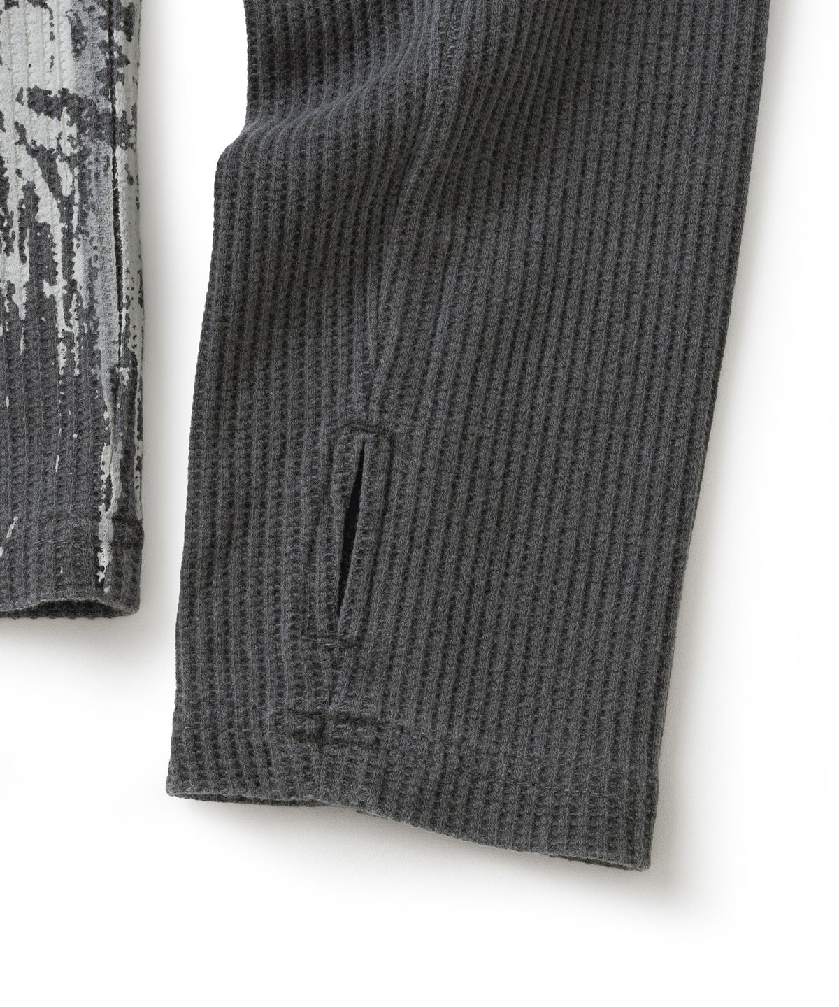 낫포너드(NOT4NERD) Diagonal Seam Waffle Henley Long Sleeve - Charcoal