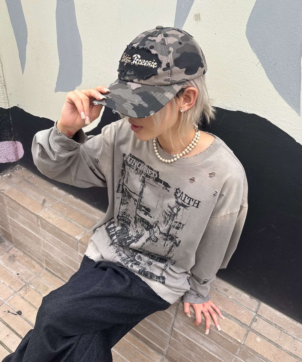 낫포너드(NOT4NERD) Unknown Records Bleach Washed Long Sleeve - Light Grey