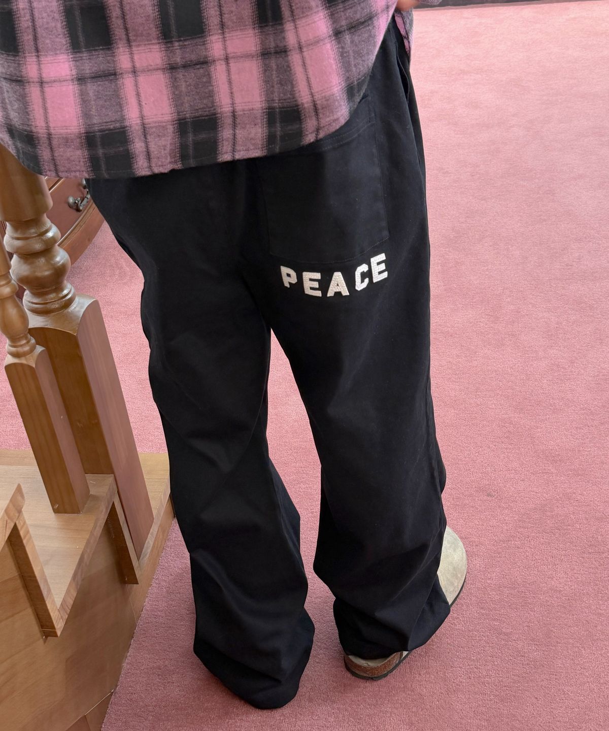 아모우(AMOU) PEACE Semi Flare Chino Pants BLACK