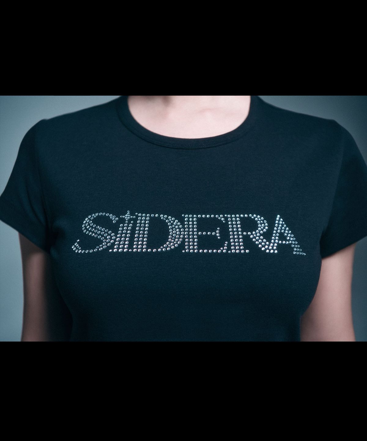 시데라(SIDERA) Shape Hotfix Top [Black]