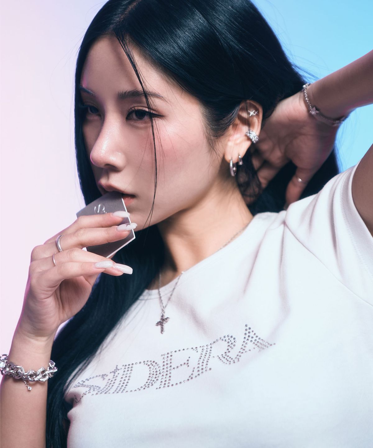 시데라(SIDERA) Shape Hotfix Top [White]