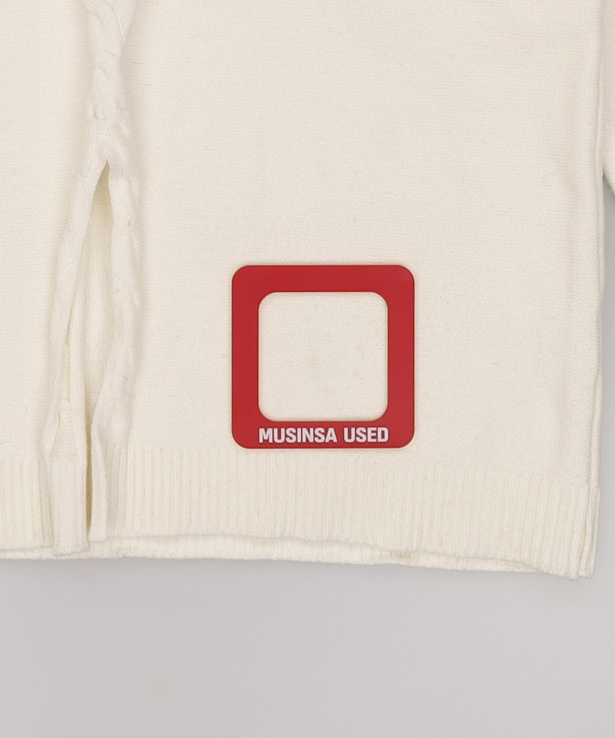 와드로브(WARDROBE) CABLE SLIT KNIT_IVORY FREE