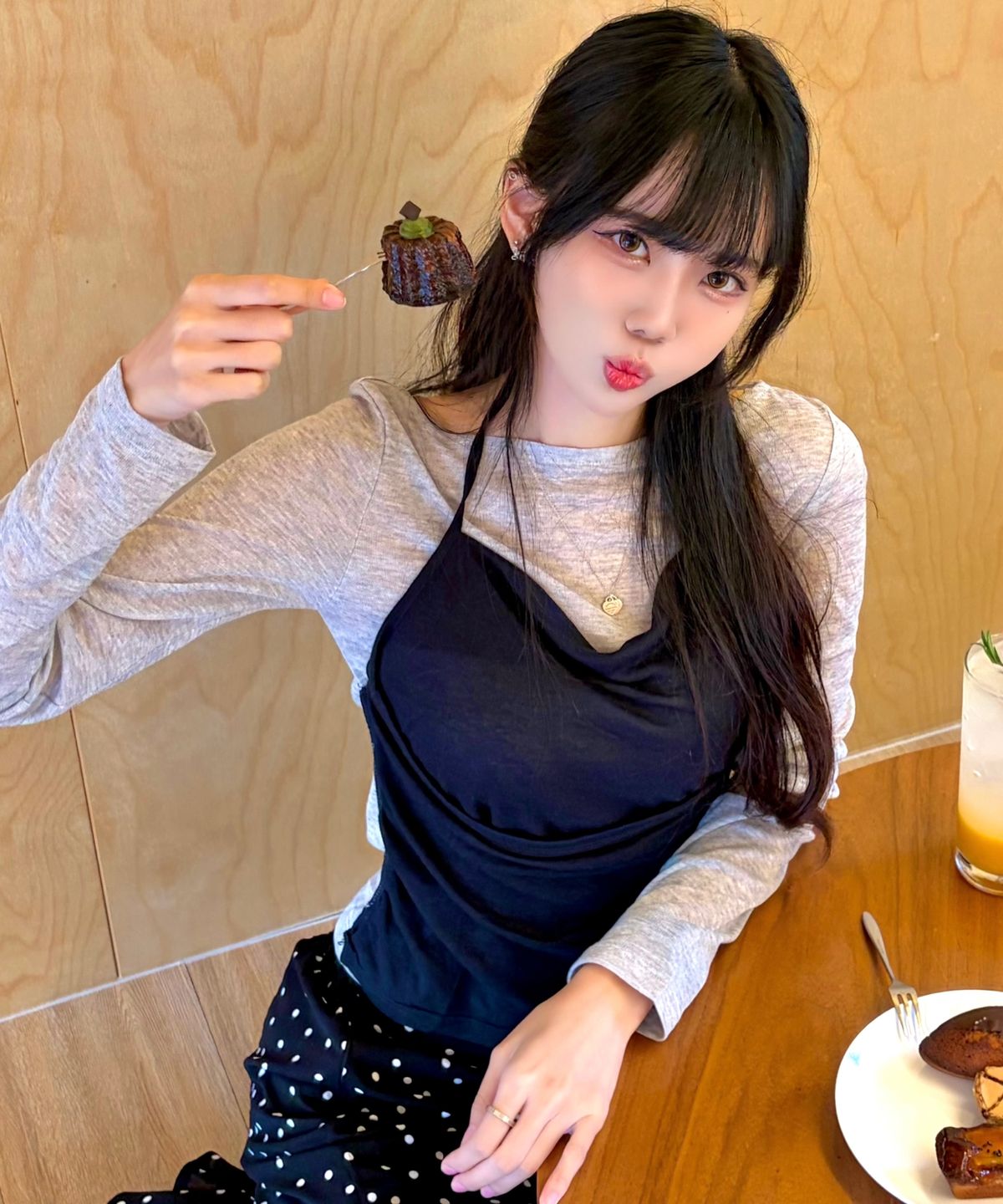 미쏘(MIXXO) 홀터 레이어드 긴팔 티셔츠_MIWLWG911A
