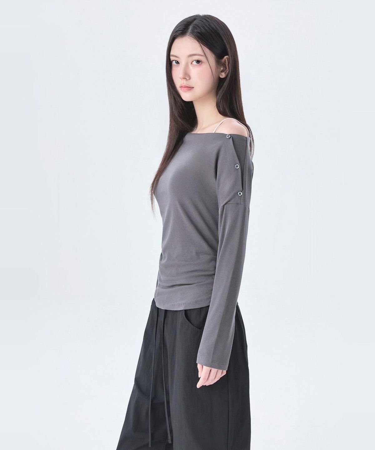 미쏘(MIXXO) 숄더 버튼 긴팔 티셔츠 RE LWG34SS_MIWLWG94QA