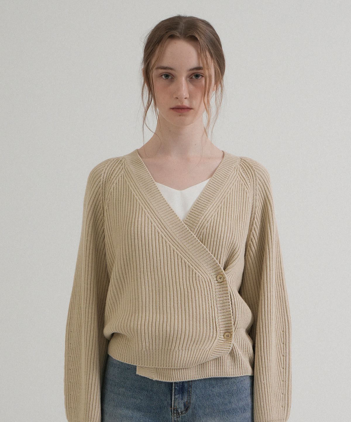 블레티(VLETI) V-neck Ribbed Wrap Knit Cardigan (Beige)