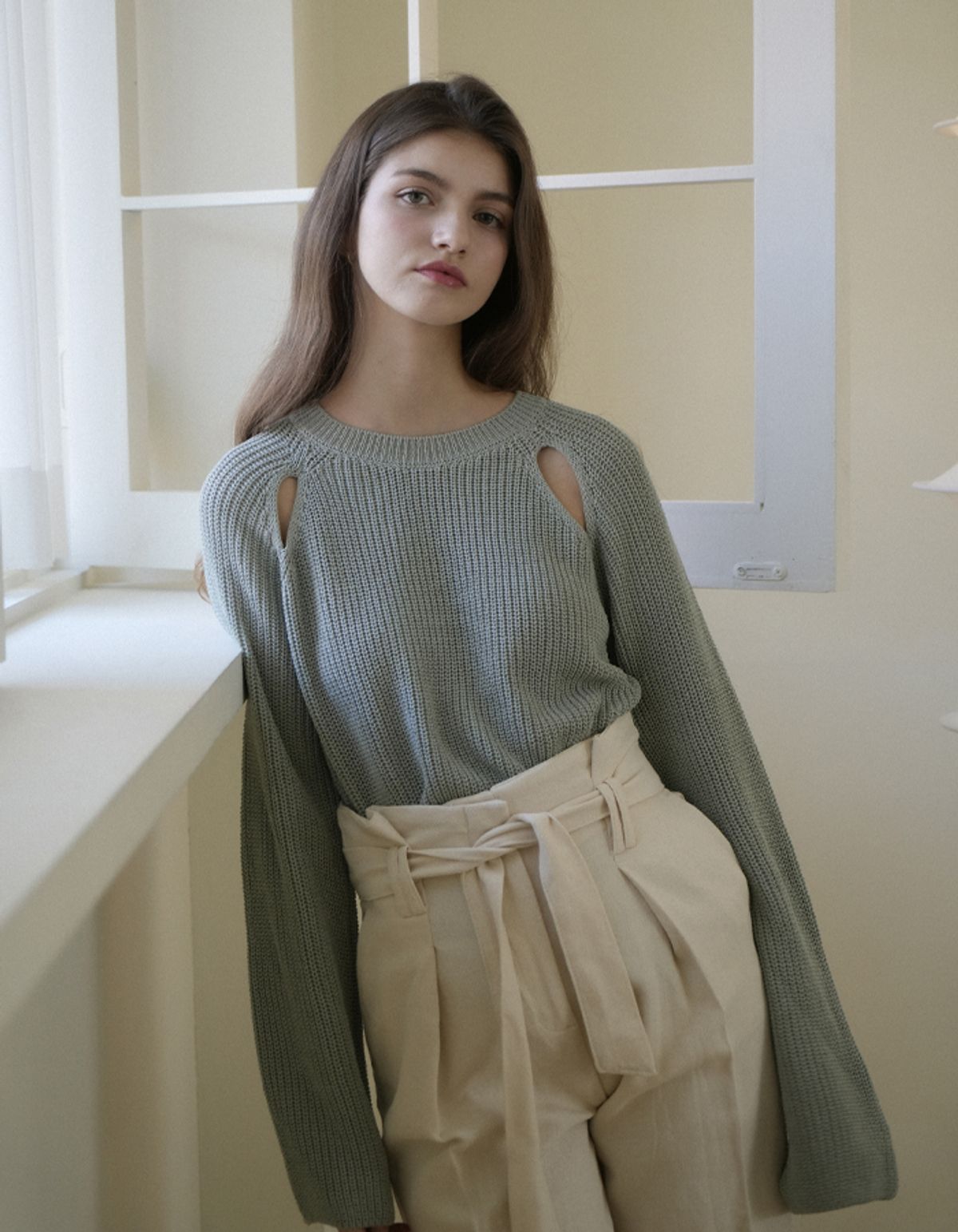 블레티(VLETI) Round Shoulder Cutting Knit (Grayish_mint)