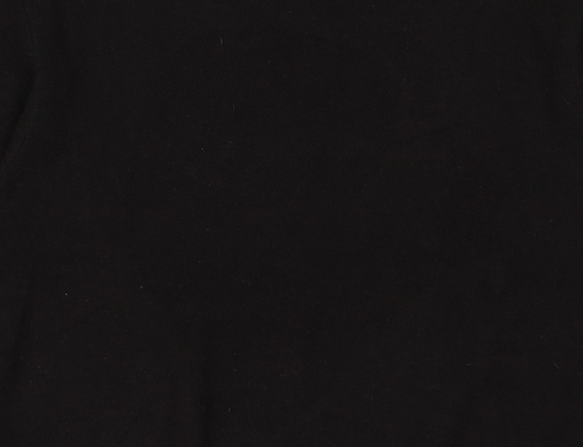 티엔지티(TNGT) BLACK SEMI-OVER FIT BUTTON CREWNECK KNIT TNSW1F704BK 105