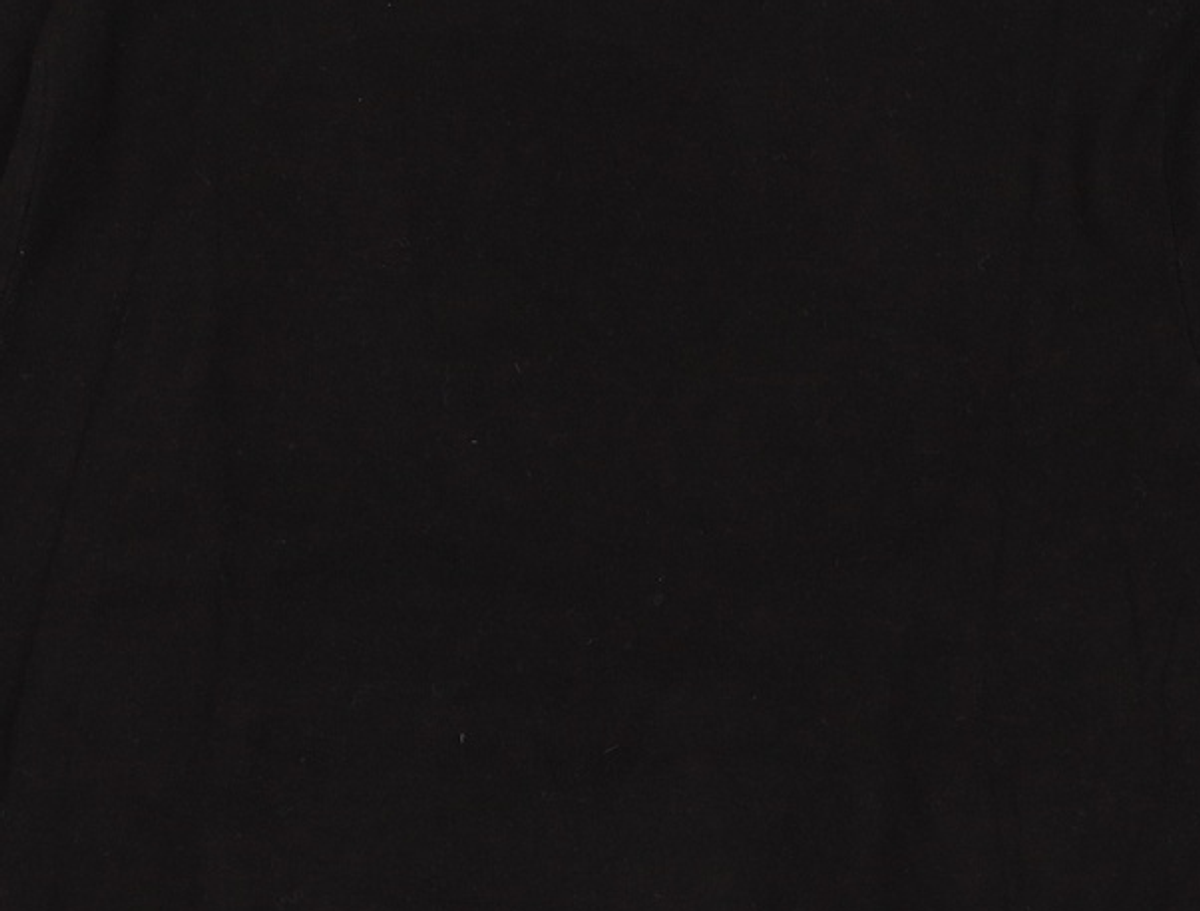티엔지티(TNGT) BLACK SEMI-OVER FIT BUTTON CREWNECK KNIT TNSW1F704BK 105