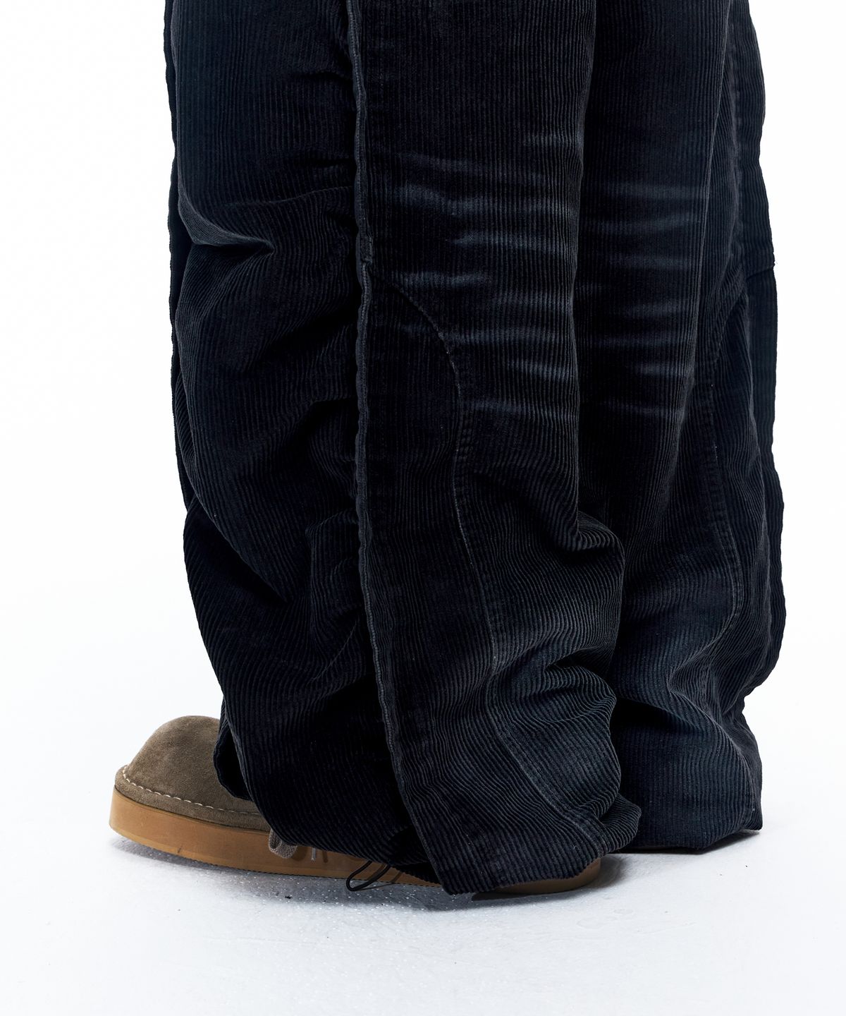 알에스에스씨(RSSC) INCISION WASHED CORDUROY PANTS - BLACK