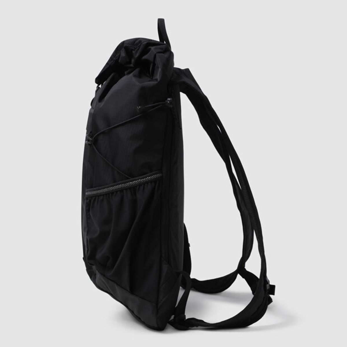 엄브로(UMBRO) 시프트 로암 경량 백팩 (15L) 블랙 UR423CBPO1