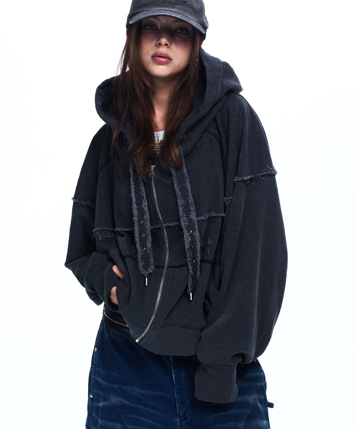 알에스에스씨(RSSC) MIX CROP HOOD ZIPUP - CHARCOAL