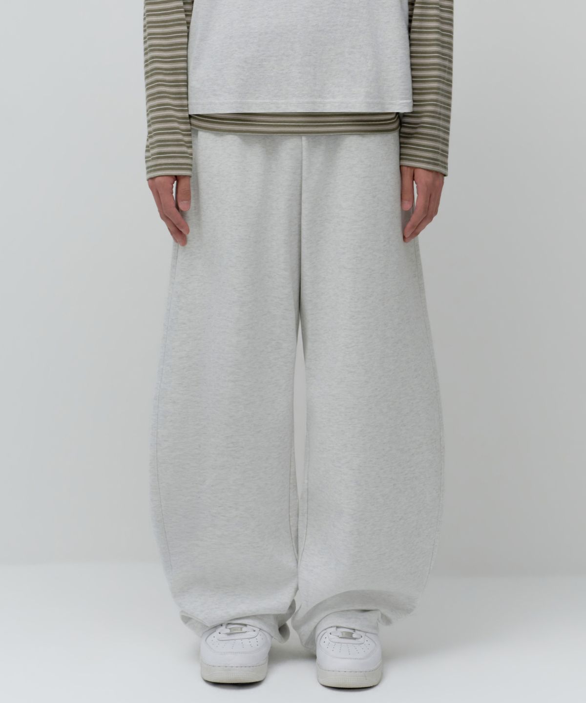 무신사 스탠다드(MUSINSA STANDARD) 더블 니트 커브드 스웨트 팬츠 (4 colors)