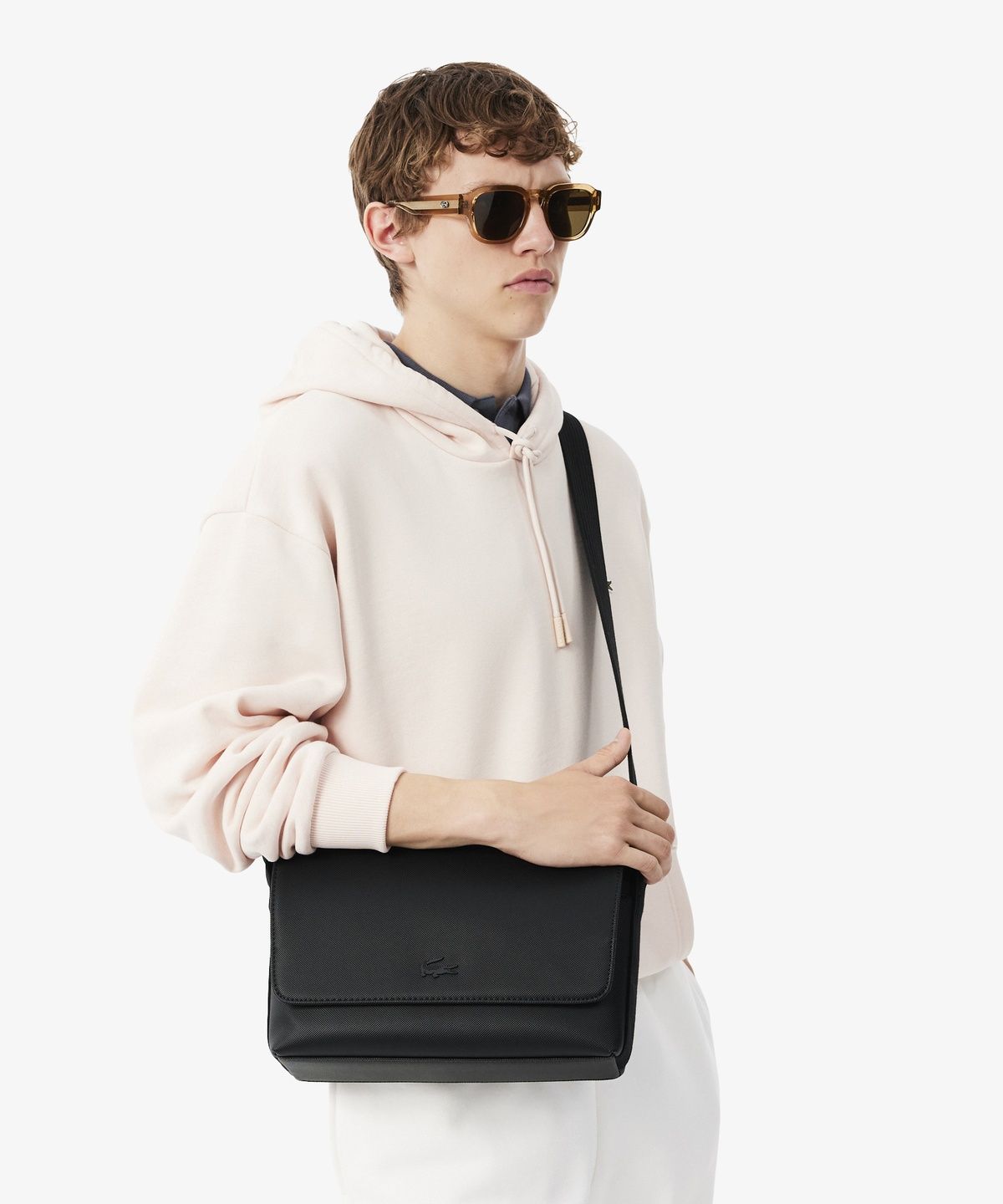 라코스테(LACOSTE) 남성 맨즈클래식 메신저백 NH4645H56N 000