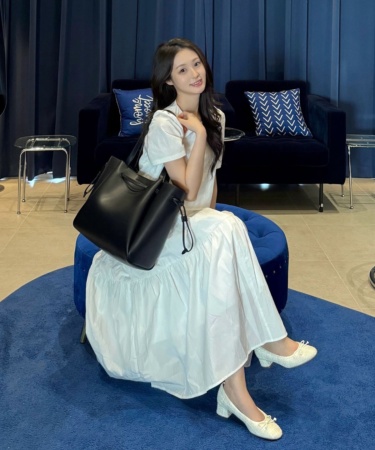 찰스앤키스(CHARLES & KEITH) 한야 드로스트링 토트백 CK2-30782862