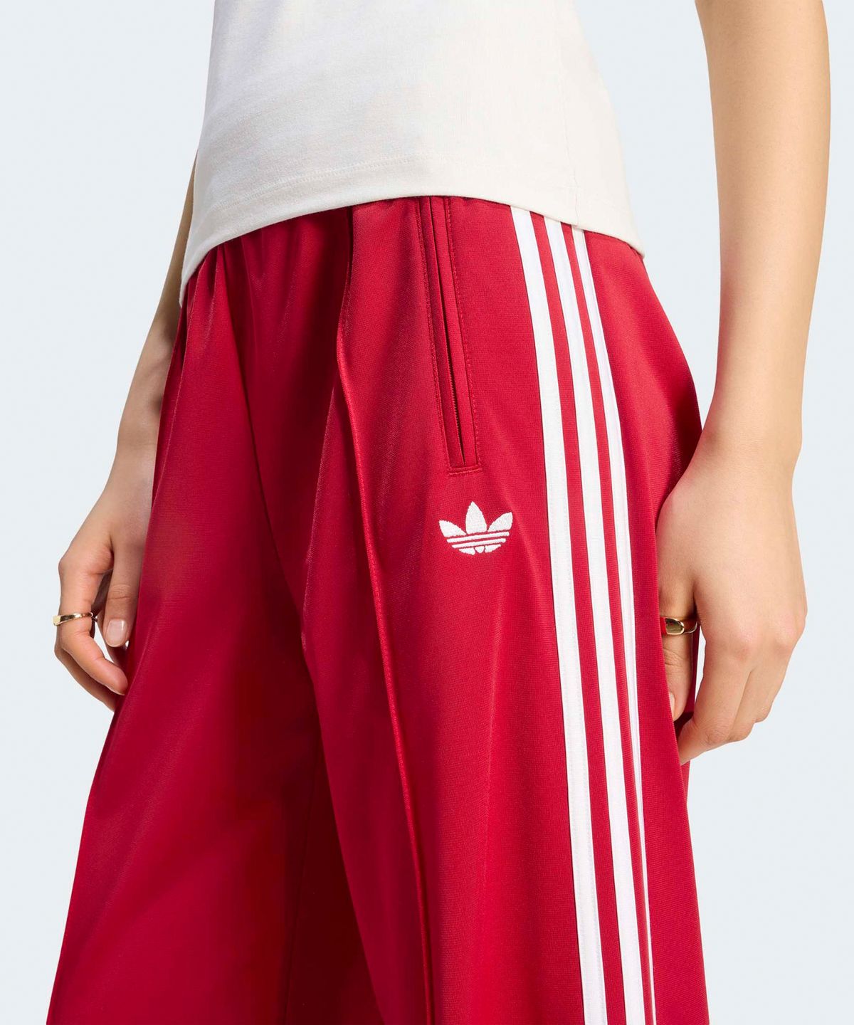아디다스(ADIDAS) 파이어버드 루즈 트랙 팬츠 - 팀빅토리레드:화이트 / KS4670