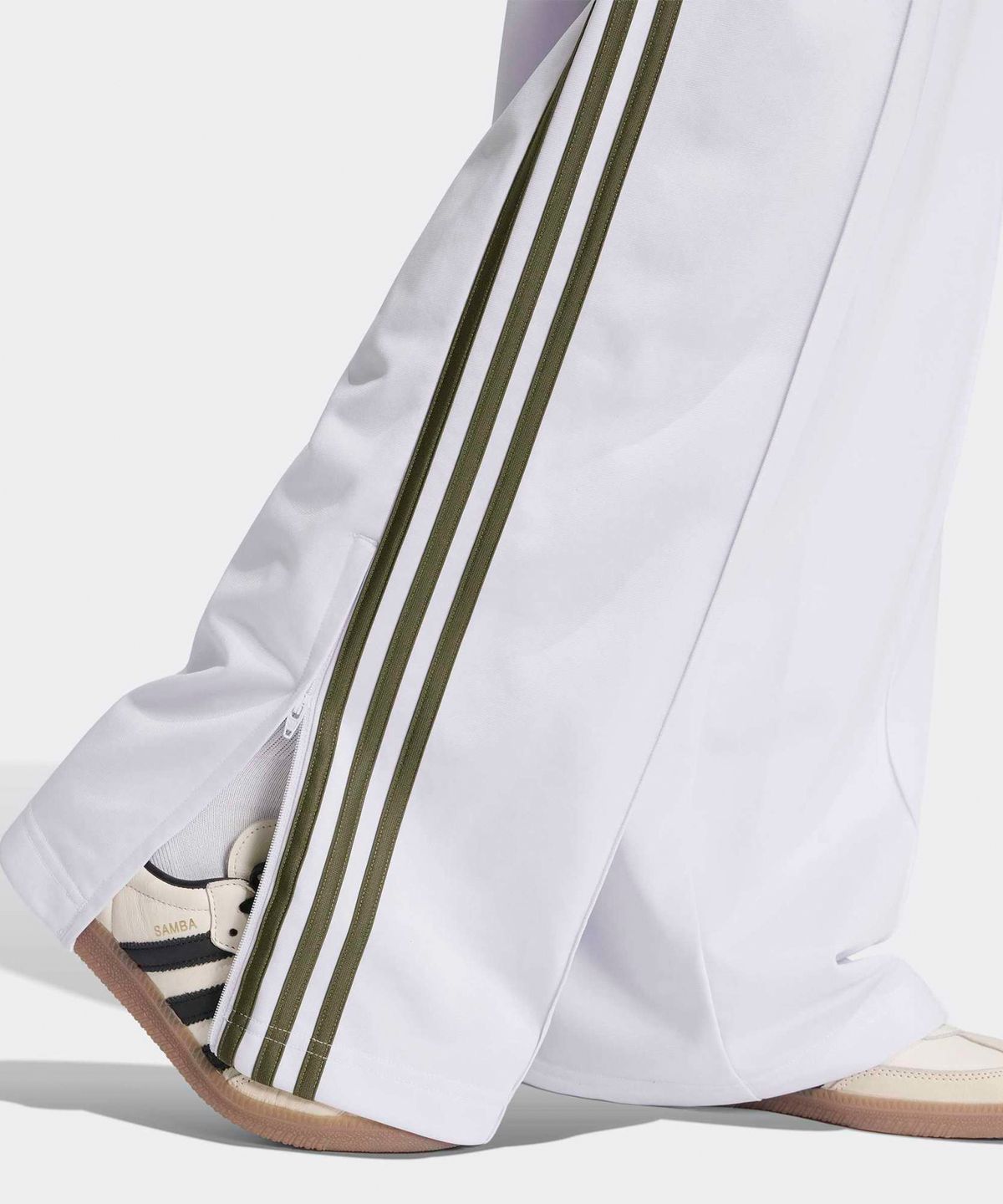 아디다스(ADIDAS) 파이어버드 루즈 트랙 팬츠 - 프로즌퍼플:올리브스트라타 / KV2232