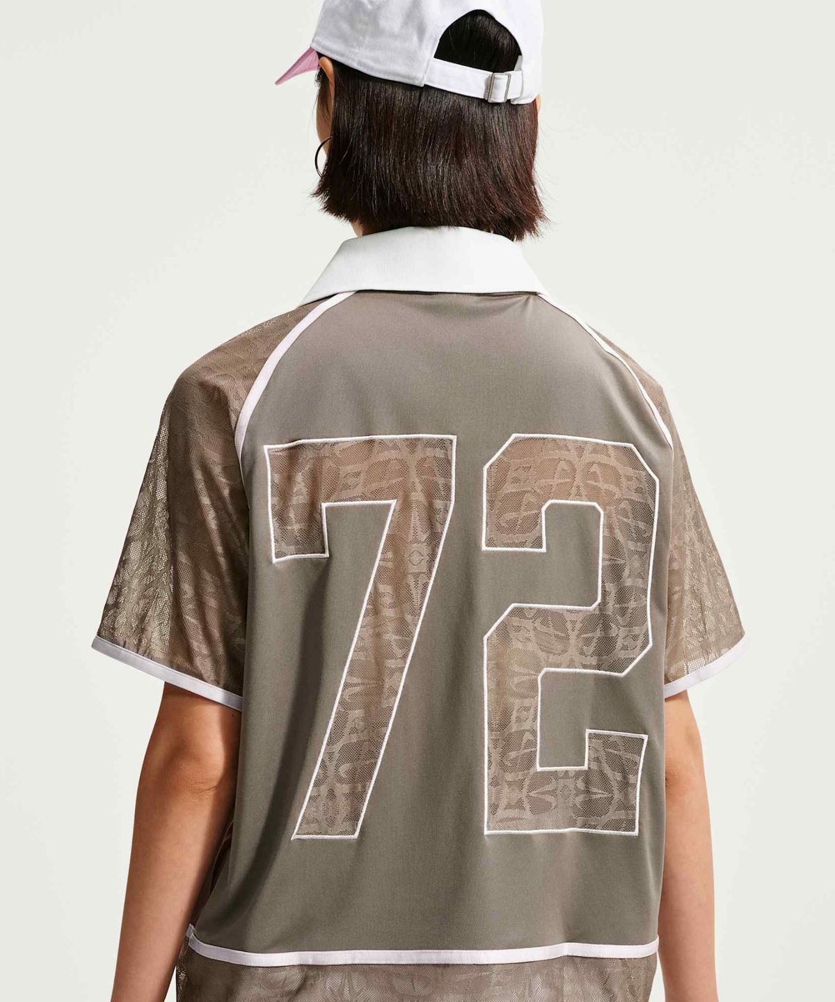 나이키(NIKE) 스포츠웨어 레이스 폴로 저지 탑 W - 케이브 스톤 / IW1088-289
