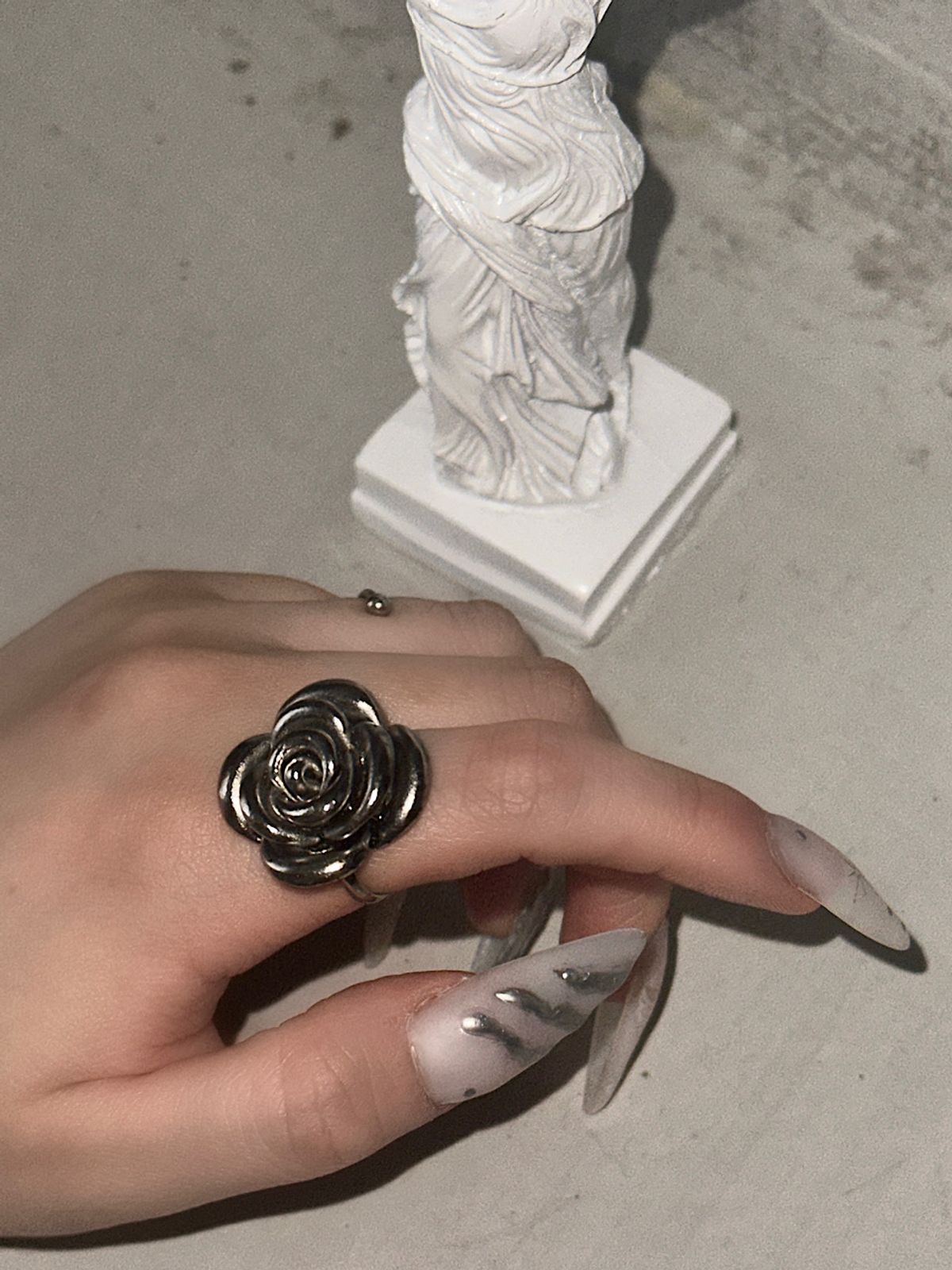아포엠(APOEM) VINTAGE ROSE OPEN RING