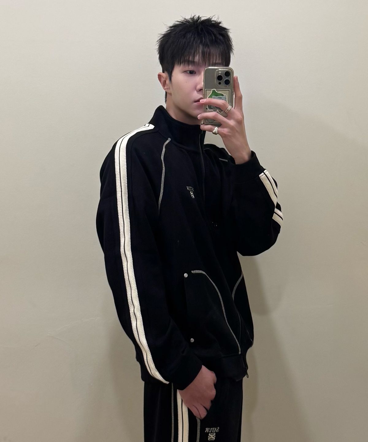 세터(SATUR) 로턴 스티치 트랙 집업 자켓 블랙