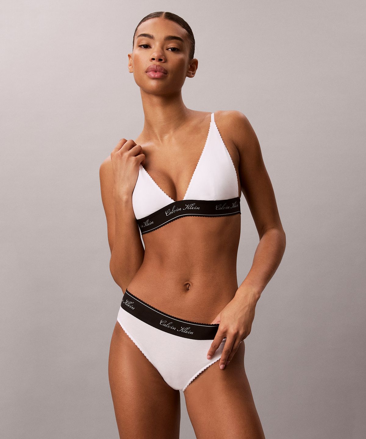 캘빈클라인 언더웨어(CALVIN KLEIN UNDERWEAR) 여성 뉴 시그니처 로고 AF 비키니_QF9073AD100