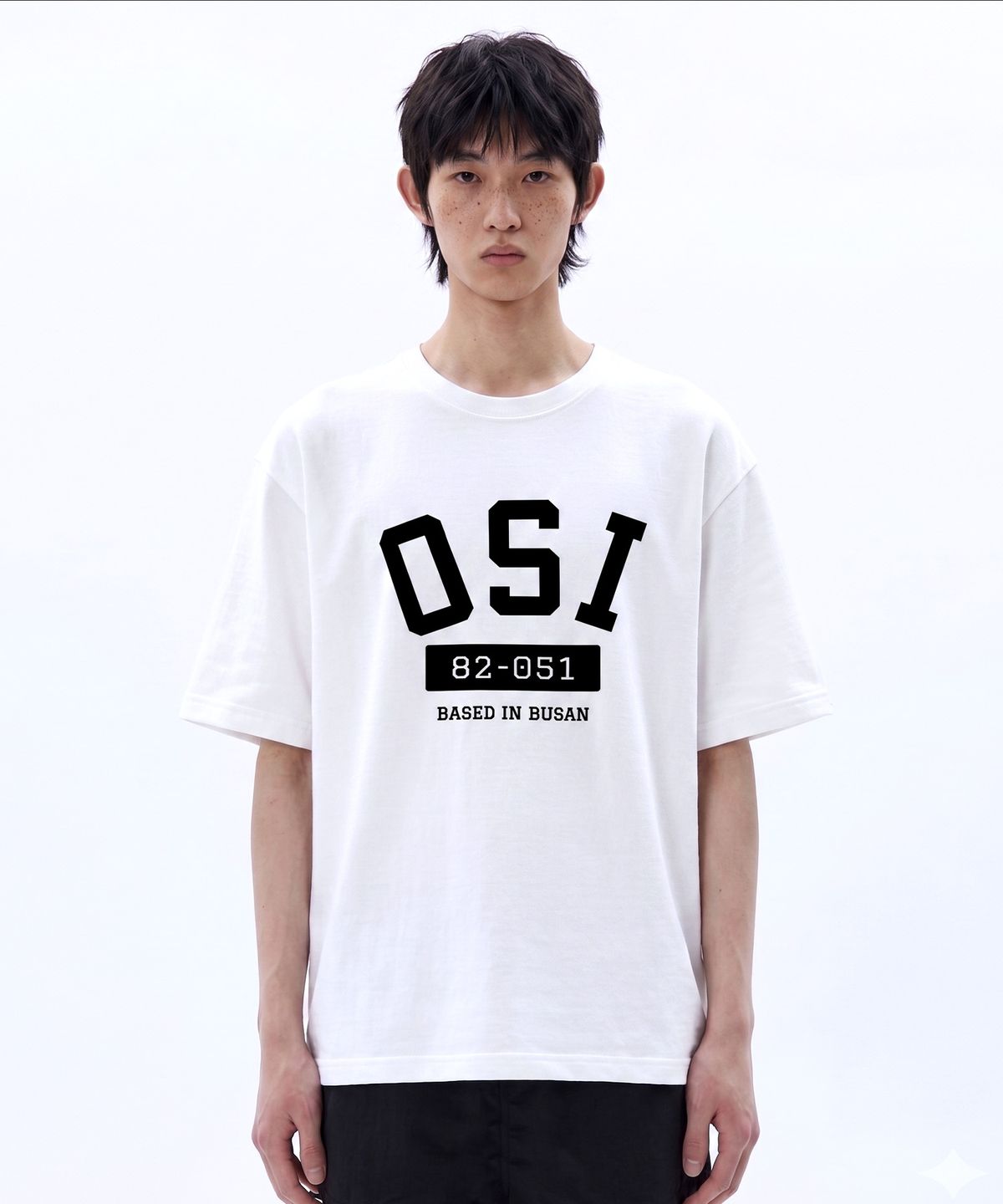 오에스아이(OSI) 오버핏 반소매 티셔츠 OSI아치로고 화이트