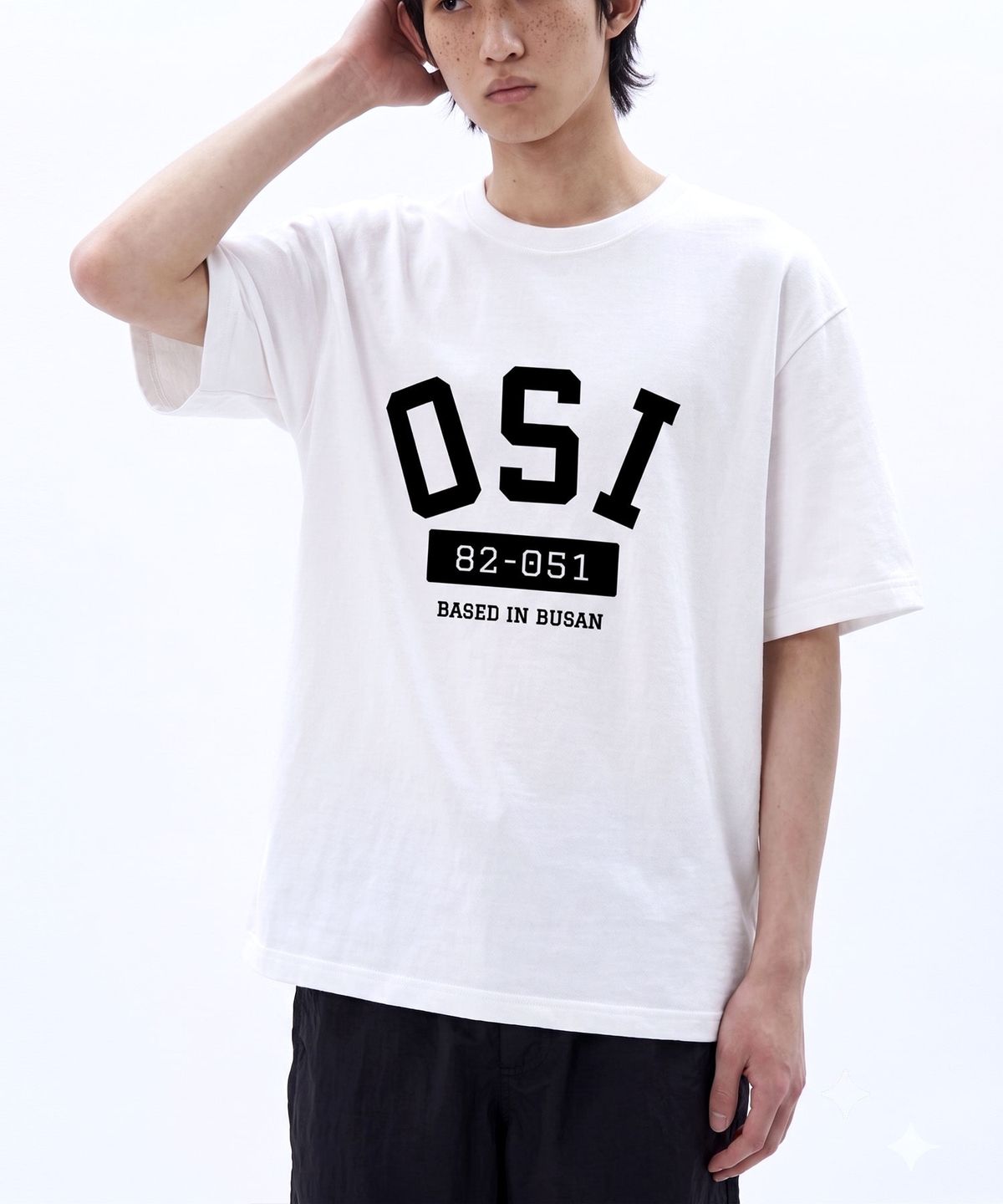 오에스아이(OSI) 오버핏 반소매 티셔츠 OSI아치로고 화이트