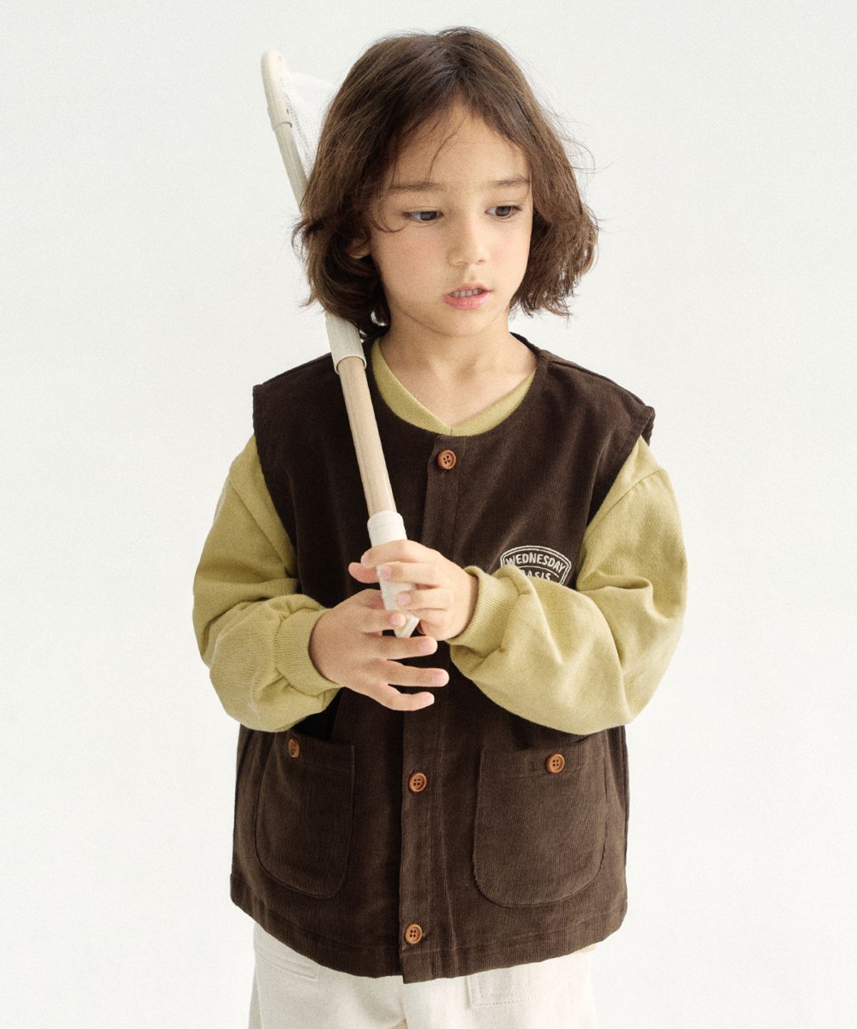웬즈데이오아시스 키즈(WEDNESDAYOASIS KIDS) [Kids]V넥 자수 맨투맨_MUSTARD(WKB6TP01)