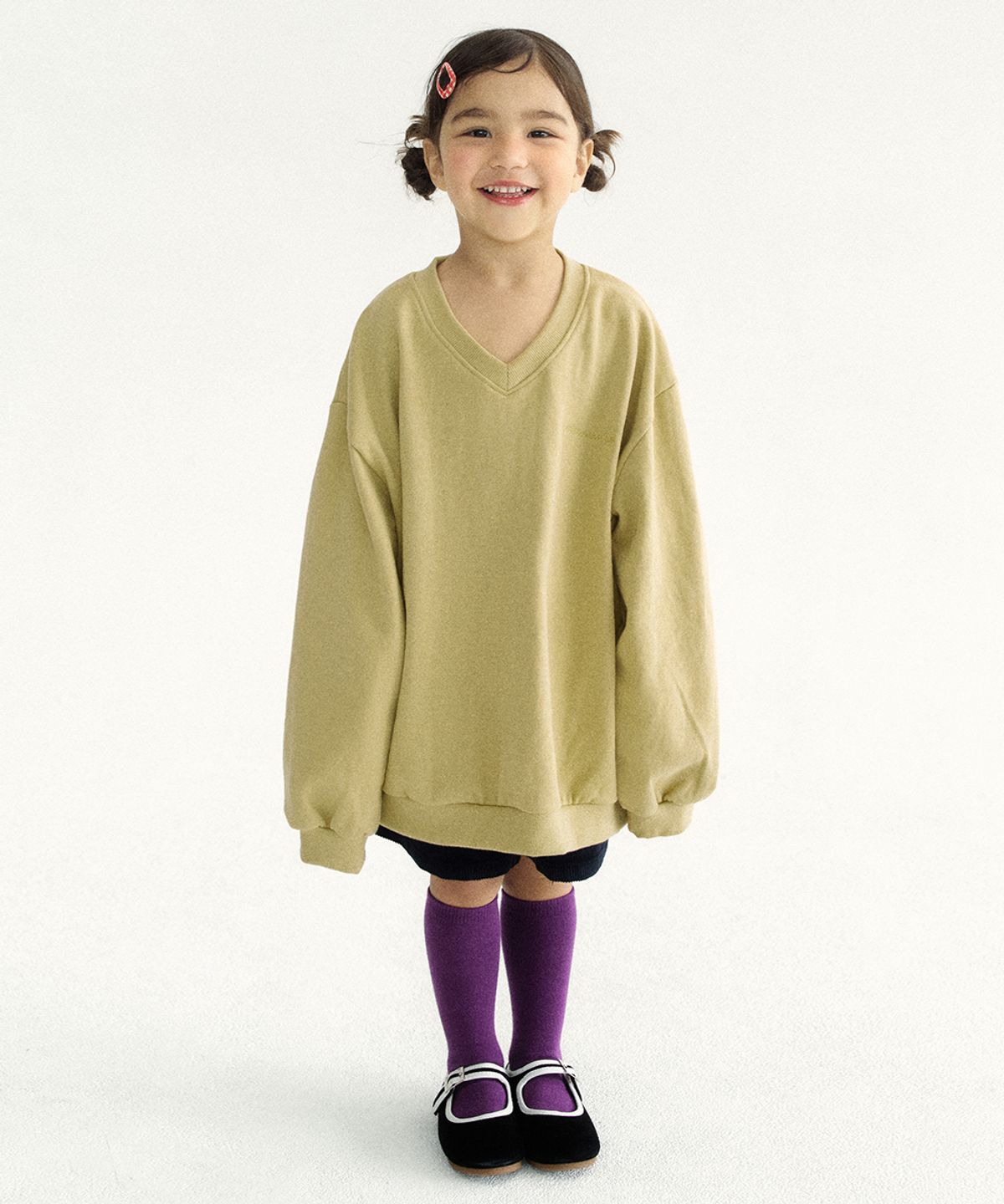 웬즈데이오아시스 키즈(WEDNESDAYOASIS KIDS) [Kids]V넥 자수 맨투맨_MUSTARD(WKB6TP01)