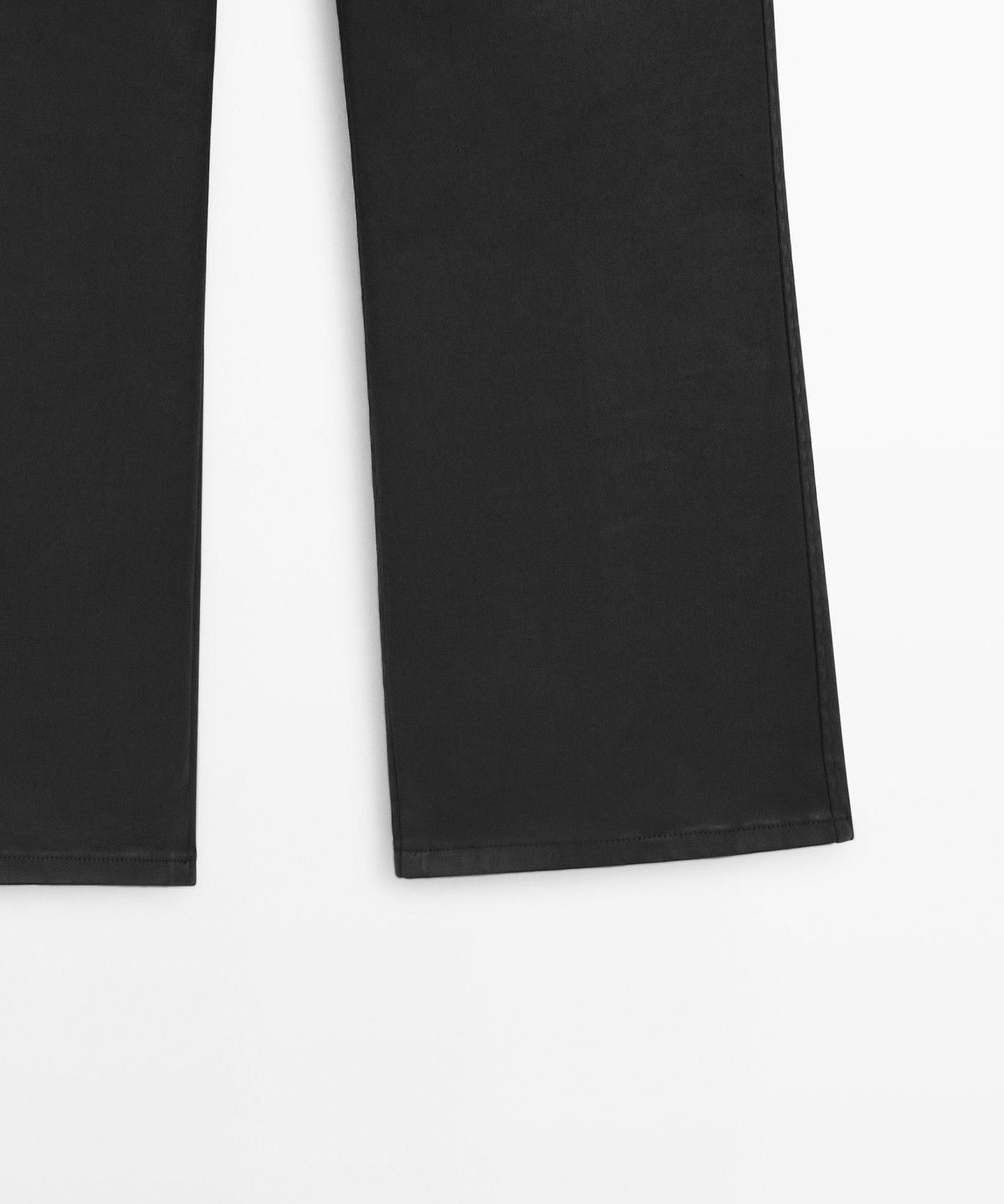 마시모두띠(MASSIMO DUTTI) 러버 코팅 크롭 플레어 팬츠