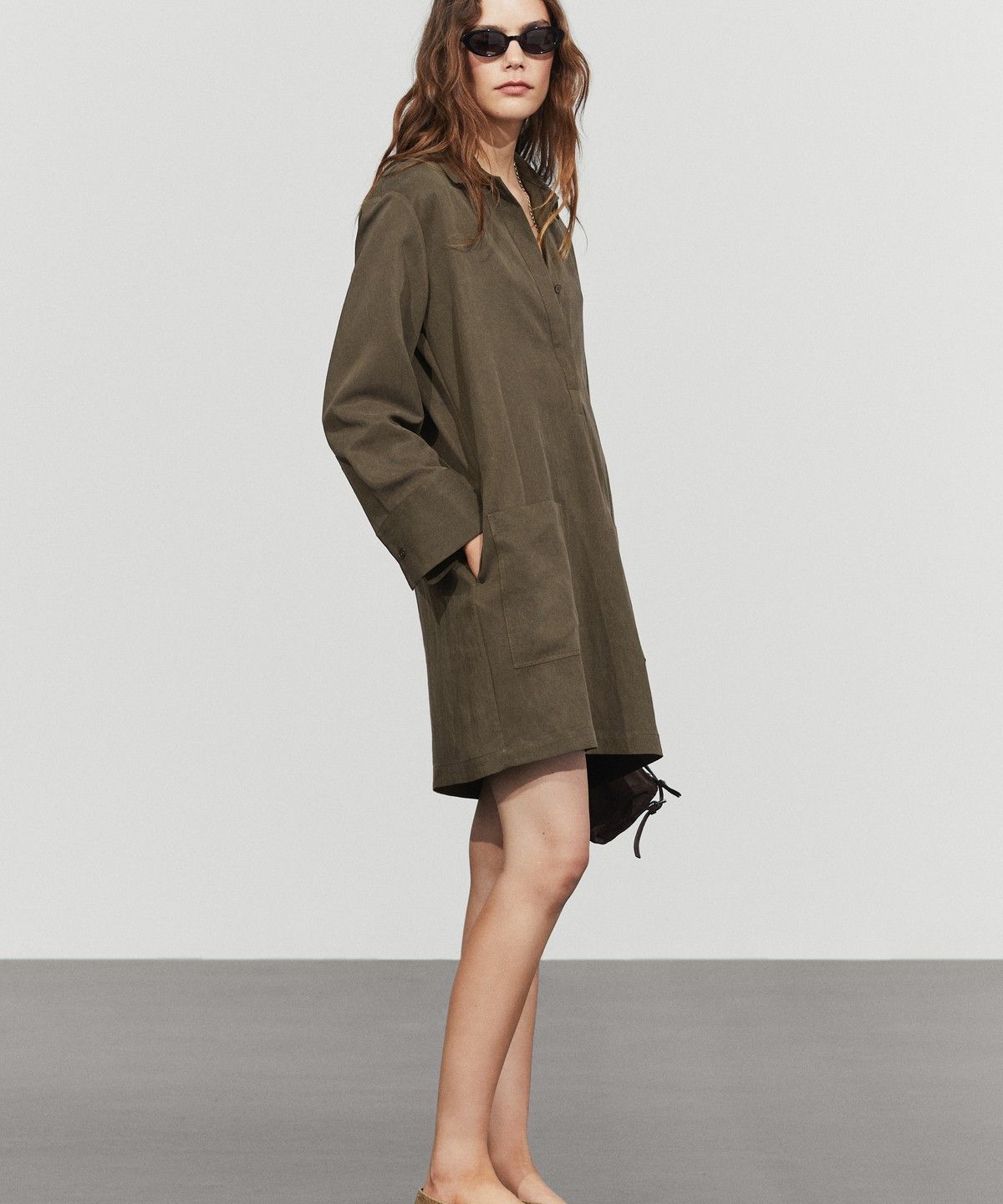 마시모두띠(MASSIMO DUTTI) 포켓 디테일 미니 셔츠 원피스