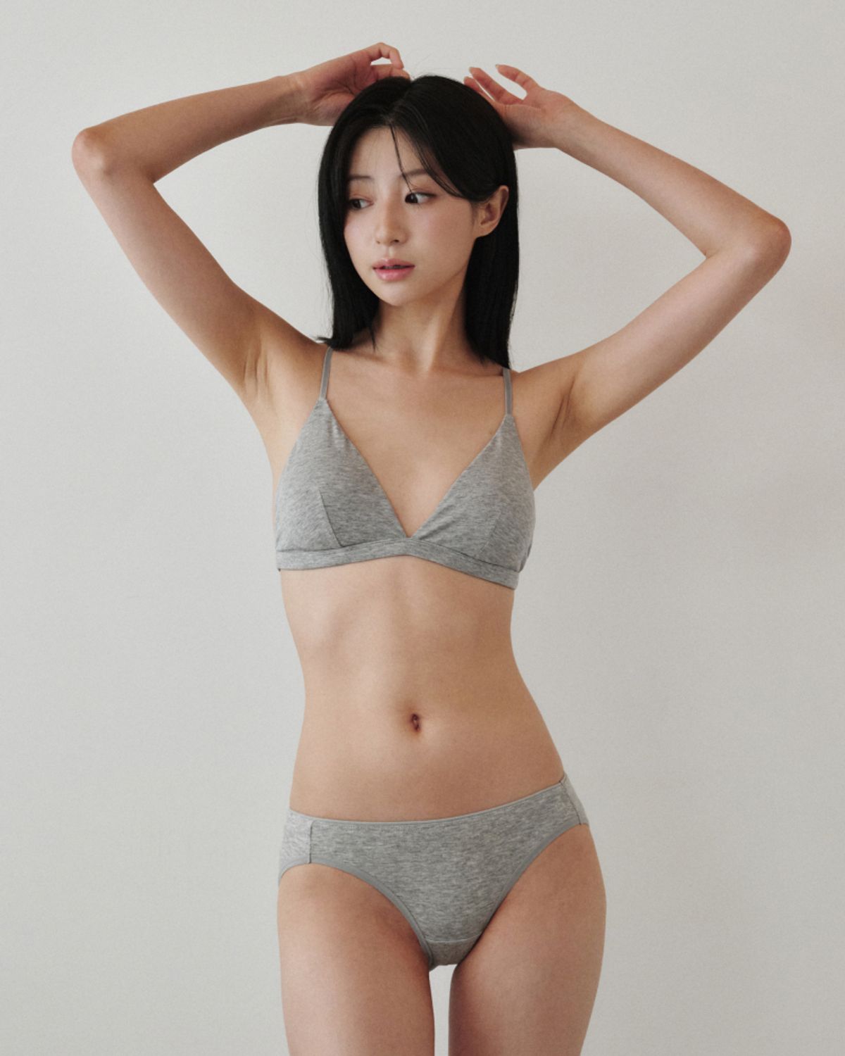 엣프터(8FTER) 홀터넥 3way 브라 & 와이 프리 핏 팬티 SET - 4Colors